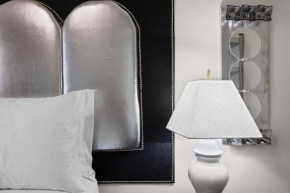 Chic & Cozy Room, Unique Design, Shared Amenities Near CofI and Lake Lowell